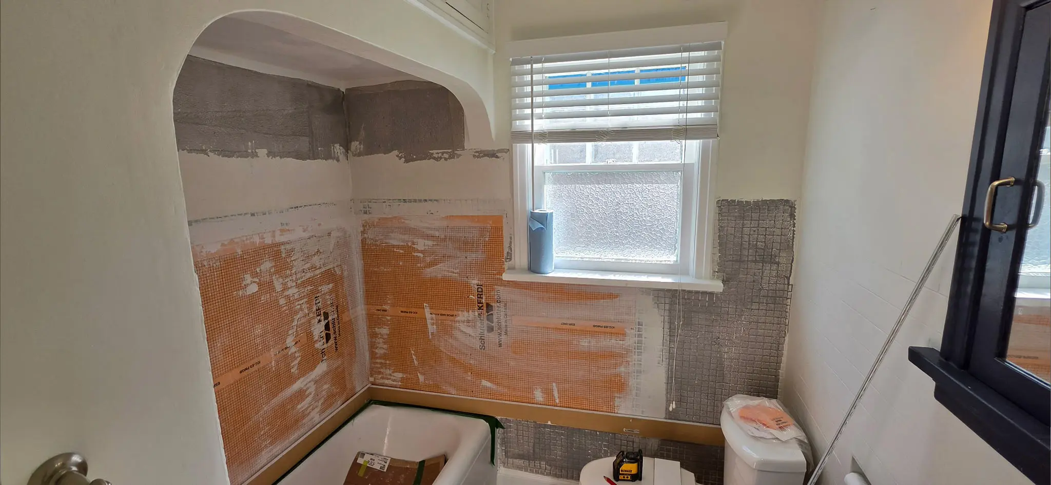 before picture of PJ Bathoom Full Renovation