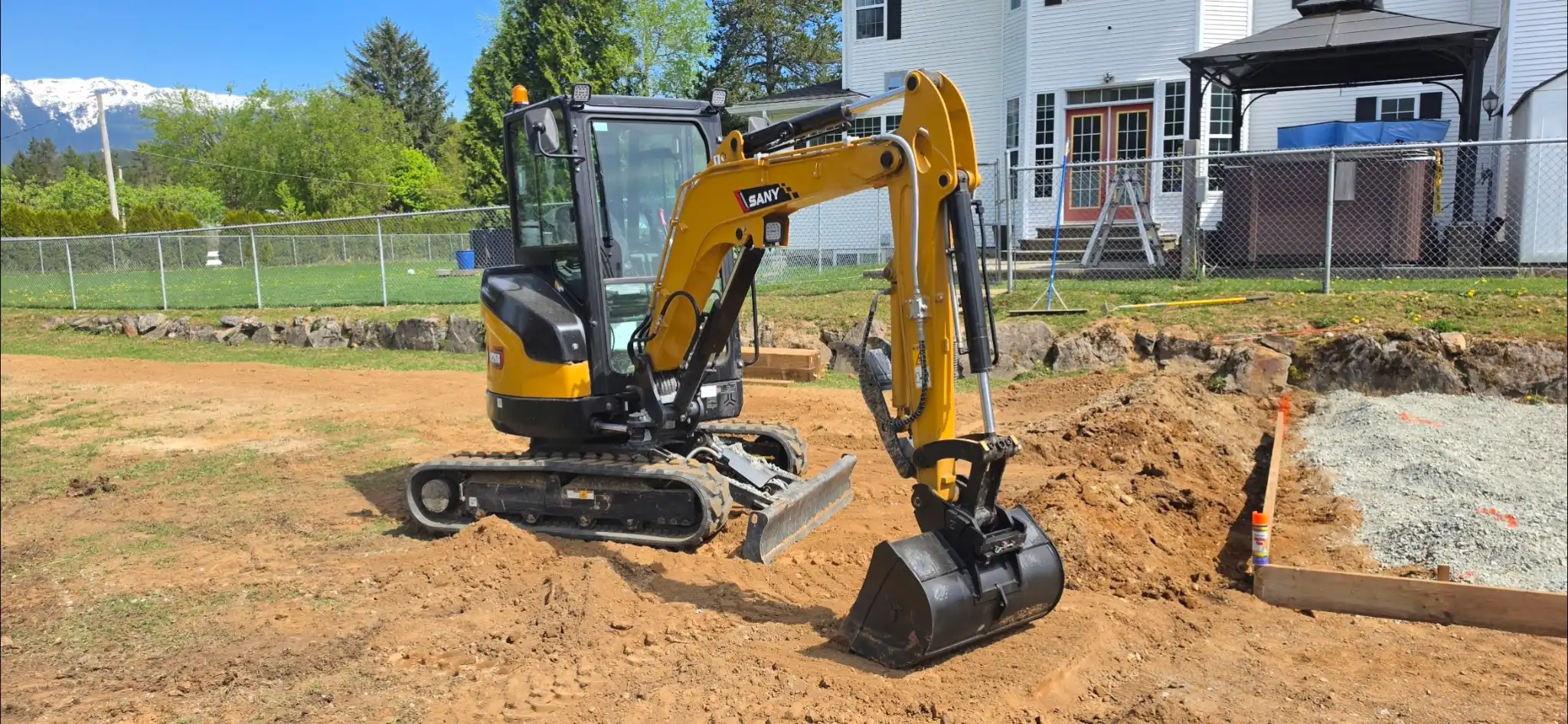 Equipment Services Sany excavator layout